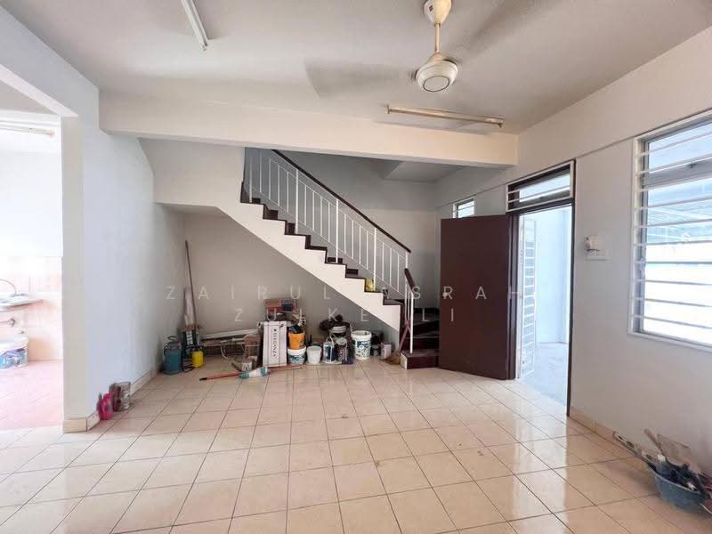 2-storey Terraced House for Sale in Beranang (Selangor) - Zairul Asrah Zulkefli - Living Room - PropertyGuru.com.my