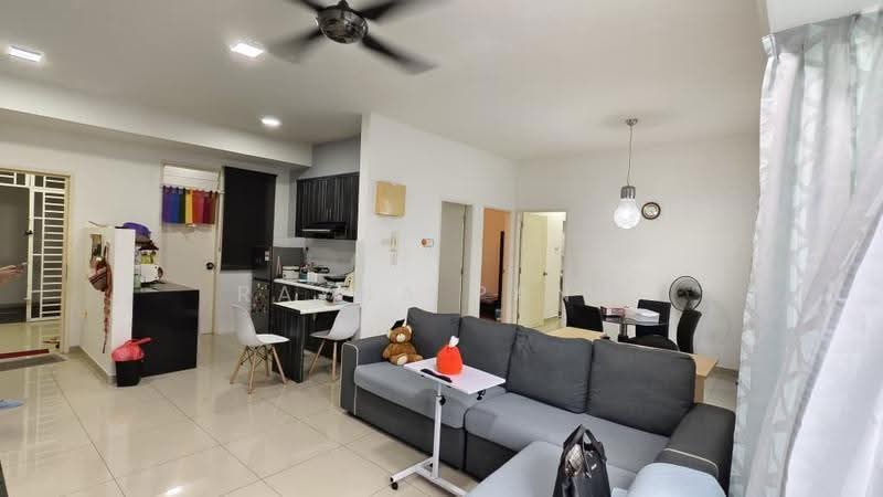 Kondominium untuk Disewa di Fairway Suites - Rayna Pang - Living Room - PropertyGuru.com.my