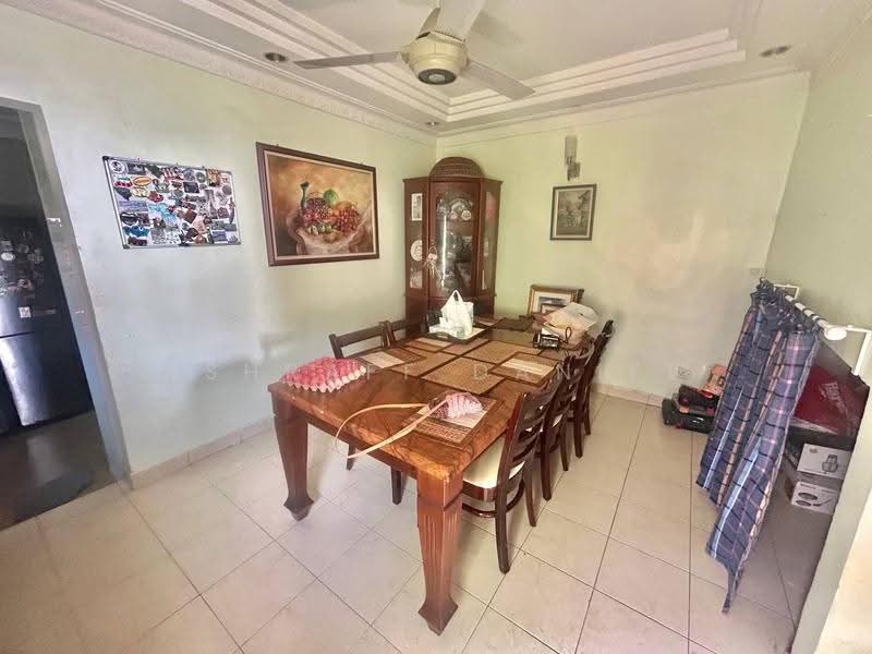 2.5-storey Terraced House for Sale in Batu Caves (Selangor) - Ashraff Daniel - Dining Room - PropertyGuru.com.my