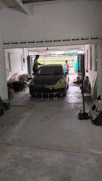 Shop / Office for Sale in Senai (Johor) - William Lim - Car Park - PropertyGuru.com.my