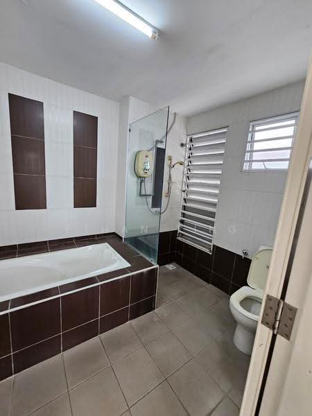 Rumah Berkembar untuk Dijual di Setia Impian (Setia Alam) - Ethan Ting - Bathroom - PropertyGuru.com.my