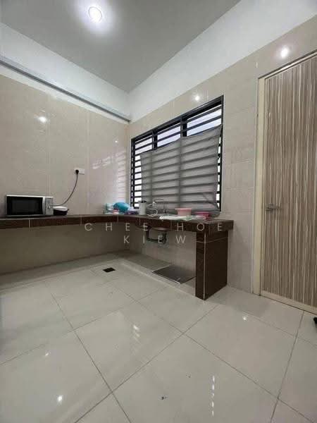 2.5-storey Terraced House for Rent in Panorama Lapangan Perdana (Ipoh) - Chee Hoe Kiew - Kitchen - PropertyGuru.com.my