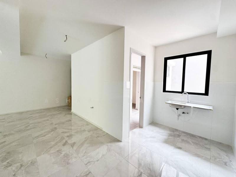 Rumah Teres 3-Tingkat untuk Dijual di Taman Melawati (Ulu Kelang) - Ashraff Daniel - Kitchen - PropertyGuru.com.my