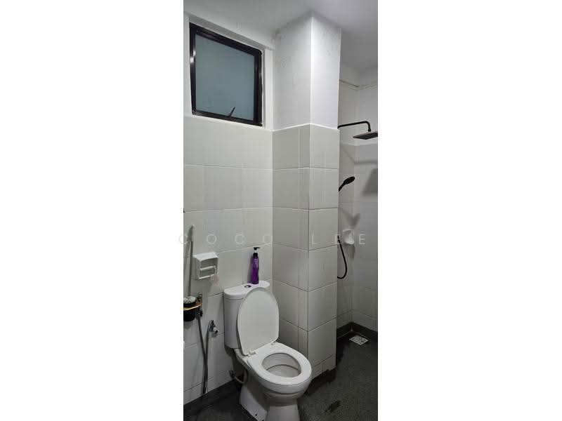 Pangsapuri untuk Disewa di Residensi Larkin Indah - Coco Lee - Bathroom - PropertyGuru.com.my