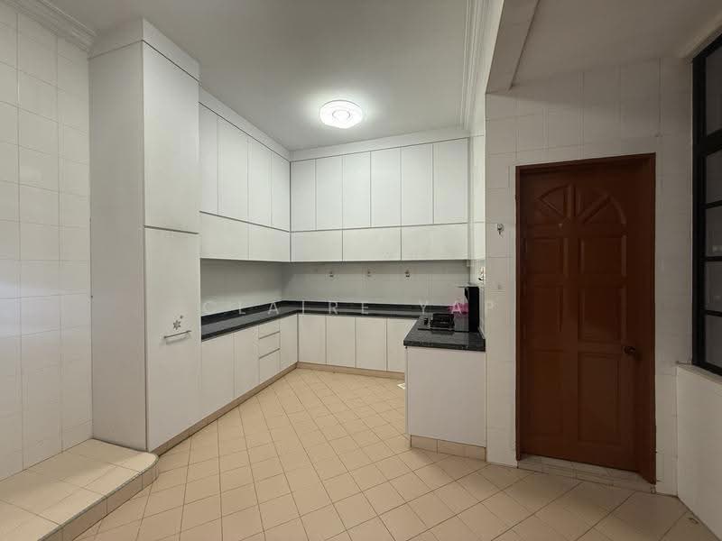 Rumah Teres 2-Tingkat untuk Disewa di Taman Molek (Johor Bahru) - Claire Yap - Kitchen - PropertyGuru.com.my