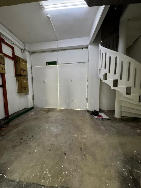 Kedai untuk Disewa di Taman Paramount (Petaling Jaya) - Jeffrey Hoon - Entrance - PropertyGuru.com.my