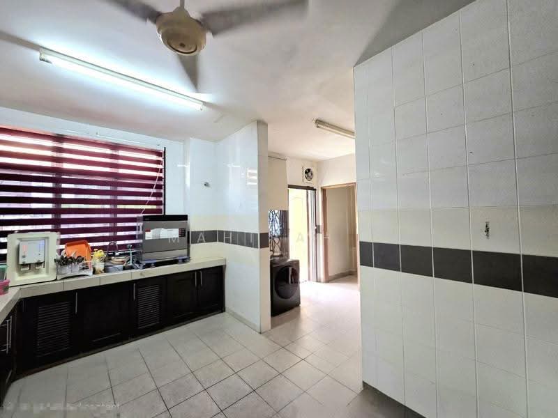 Rumah Berkembar untuk Dijual di Presint 15 (Putrajaya) - Mahirah . - Kitchen - PropertyGuru.com.my