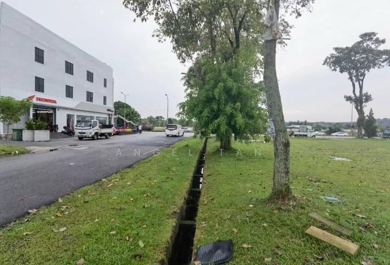 Commercial Land for Sale in Taman Senai Utama (Kulai) - Angel Tan - Exterior - PropertyGuru.com.my