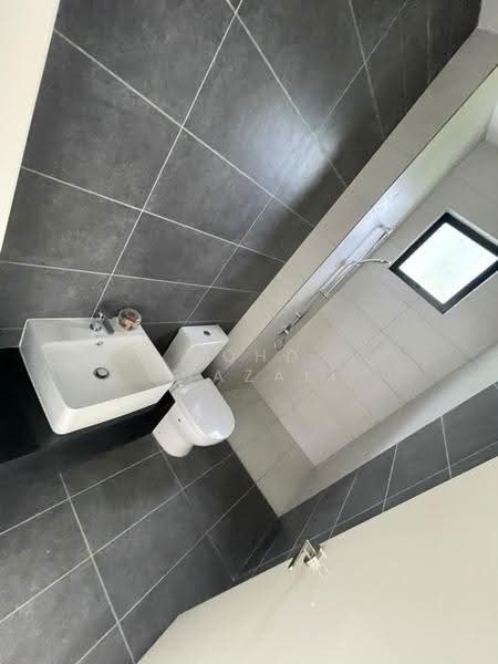 Semi-Detached House for Sale in Kajang (Selangor) - Mohd Ghazali - Bathroom - PropertyGuru.com.my