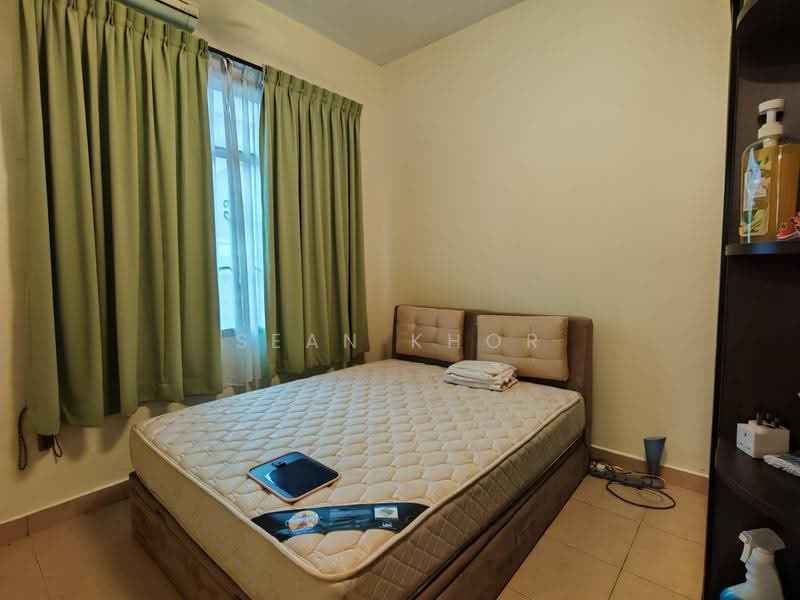 Semi-Detached House for Rent in Taman Pelangi Indah (Ulu Tiram) - Sean Khor - Bedroom - PropertyGuru.com.my