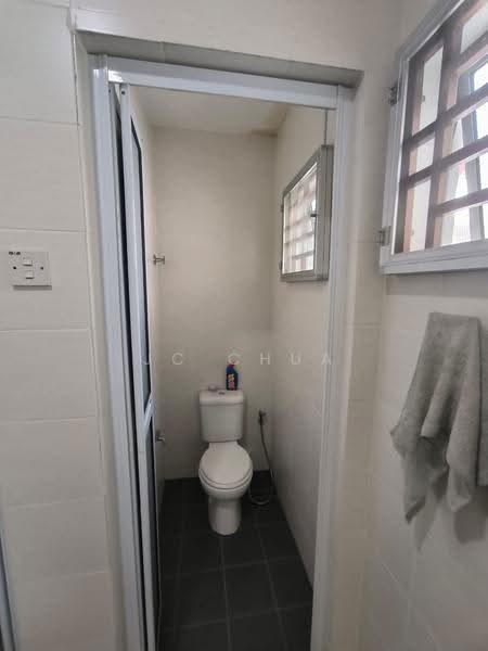 Rumah Teres 2-Tingkat untuk Dijual di Taman Sri Buloh (Sungai Buloh) - JC Chua - Bathroom - PropertyGuru.com.my