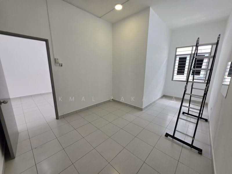 2-storey Terraced House for Sale in Puncak Alam (Selangor) - Akmal Zakaria - PropertyGuru.com.my
