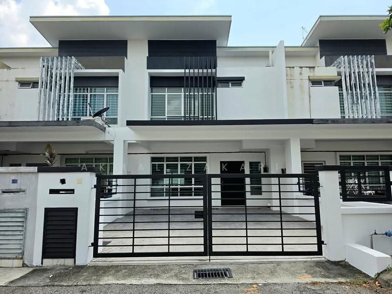 2-storey Terraced House for Sale in Puncak Alam (Selangor) - Akmal Zakaria - PropertyGuru.com.my