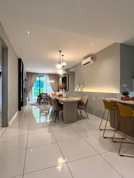 Kediaman Servis untuk Dijual di Tuju Residences - Shawn Kuan - Dining Room - PropertyGuru.com.my