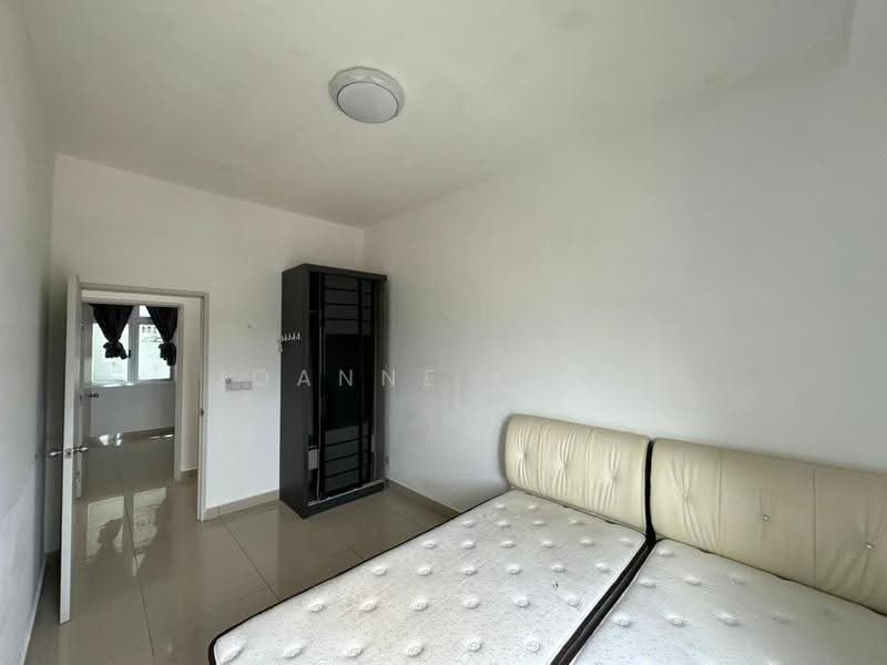 Service Residence for Rent at Meridin Bayvue Serviced Apartment - Joanne Ngoo - PropertyGuru.com.my