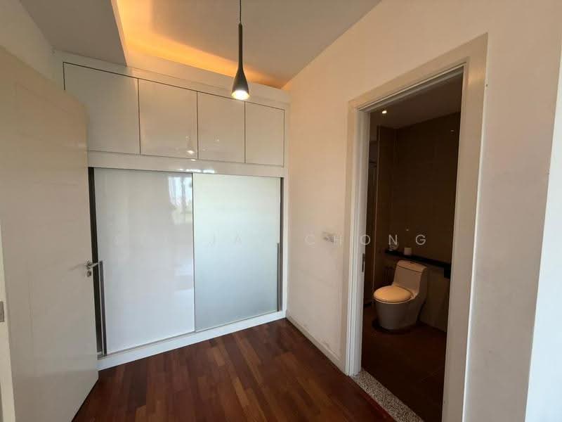 Kondominium untuk Disewa di Surian Residences - See Jay Chong - Bathroom - PropertyGuru.com.my