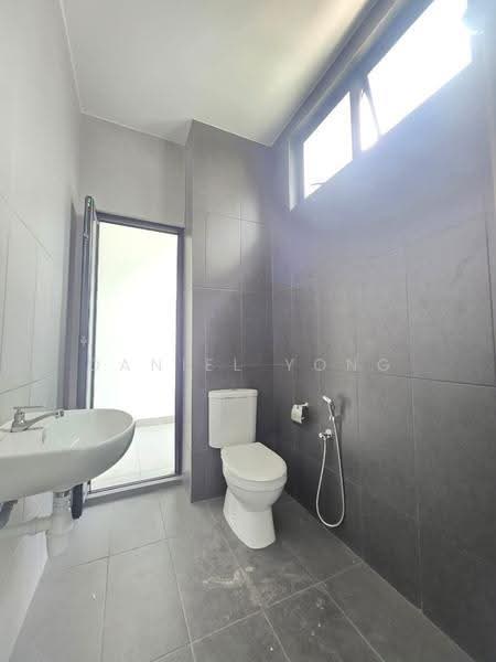 2-storey Terraced House for Sale in Taman Eco Cascadia (Tebrau) - Daniel Yong - Bathroom - PropertyGuru.com.my