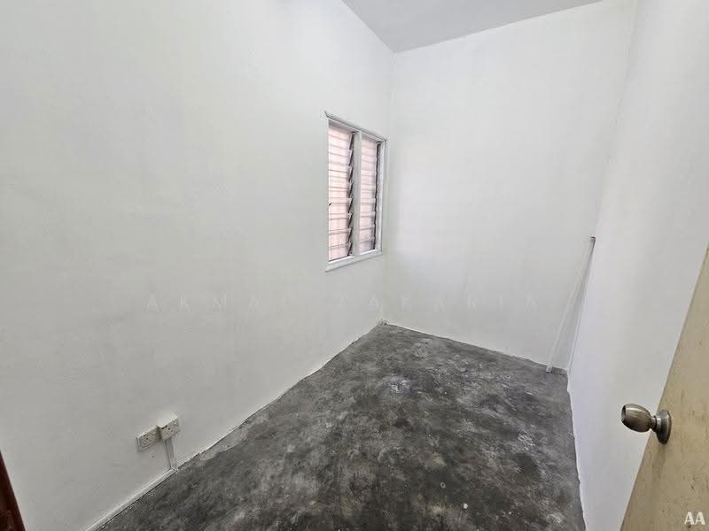 Rumah Teres 2-Tingkat untuk Dijual di Seri Kembangan (Selangor) - Akmal Zakaria - PropertyGuru.com.my