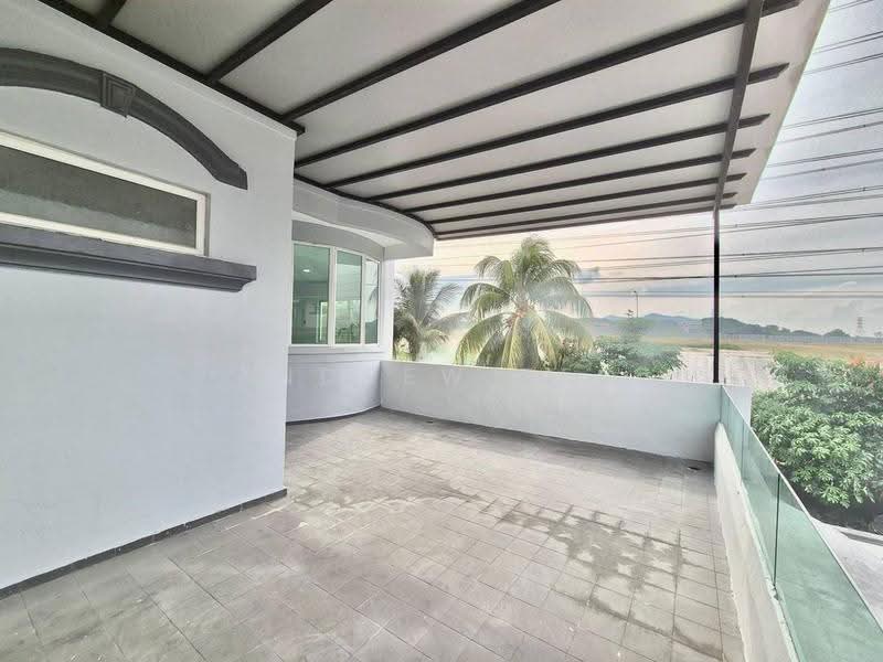 2.5-storey Terraced House for Sale in Kangkar Pulai (Skudai) - Andrew Teo - Balcony - PropertyGuru.com.my
