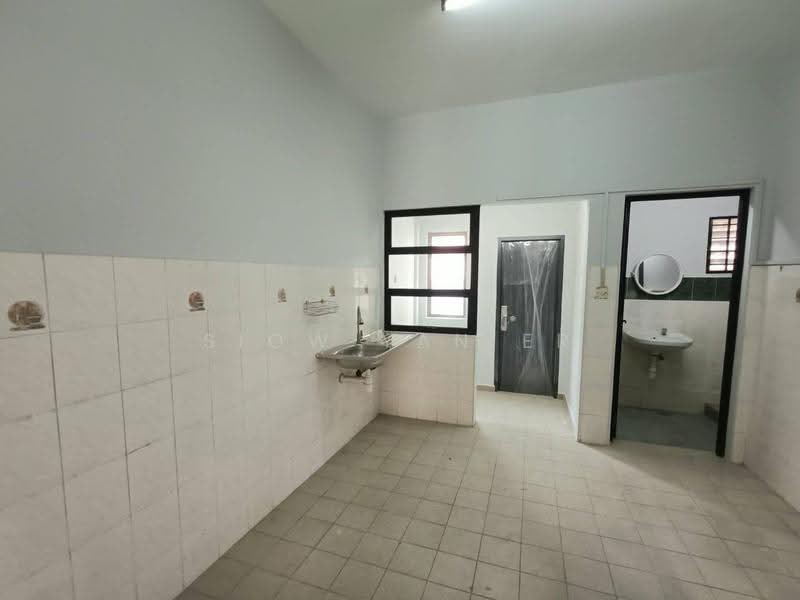 Rumah Teres 2-Tingkat untuk Dijual di Permas Jaya (Johor Bahru) - Siow Yan Er - Kitchen - PropertyGuru.com.my