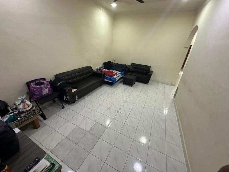 Rumah Teres 1-Tingkat untuk Dijual di Taman Nesa (Skudai) - Melinda Ee - Living Room - PropertyGuru.com.my