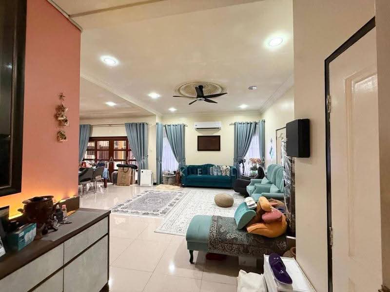 Semi-Detached House for Sale in Bandar Baru Bangi (Selangor) - Zairul Asrah Zulkefli - Living Room - PropertyGuru.com.my