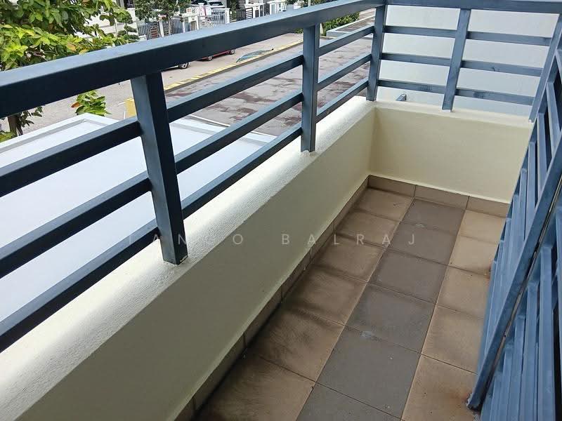 2-storey Terraced House for Sale in 16 Sierra (Puchong) - Tango Balraj - Balcony - PropertyGuru.com.my
