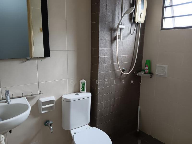 2-storey Terraced House for Sale in 16 Sierra (Puchong) - Tango Balraj - Bathroom - PropertyGuru.com.my