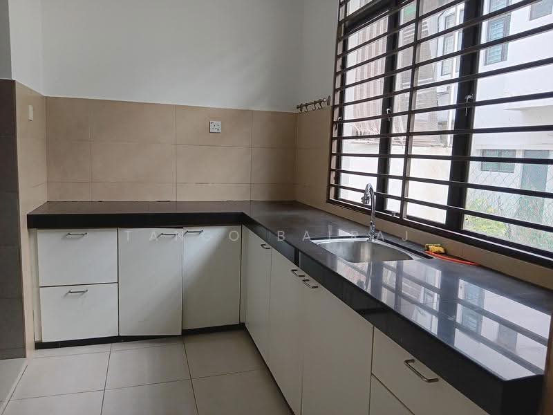 2-storey Terraced House for Sale in 16 Sierra (Puchong) - Tango Balraj - Kitchen - PropertyGuru.com.my