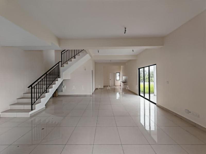 Rumah Teres 3-Tingkat untuk Dijual di Ukay Bistari (Ulu Kelang) - Akmal Zakaria - PropertyGuru.com.my