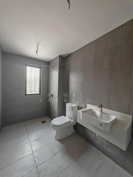 Rumah Teres 3-Tingkat untuk Dijual di Ukay Bistari (Ulu Kelang) - Akmal Zakaria - PropertyGuru.com.my