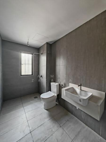Rumah Teres 3-Tingkat untuk Dijual di Ukay Bistari (Ulu Kelang) - Akmal Zakaria - PropertyGuru.com.my