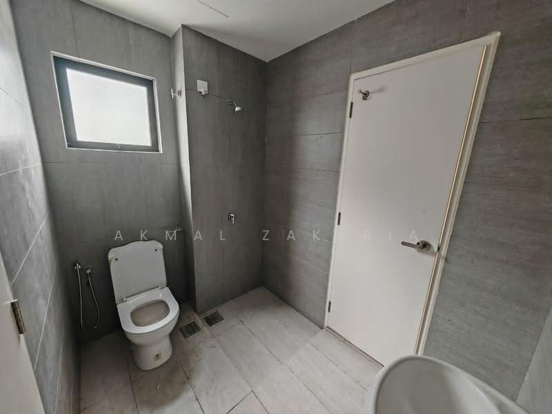 Rumah Teres 3-Tingkat untuk Dijual di Ukay Bistari (Ulu Kelang) - Akmal Zakaria - PropertyGuru.com.my