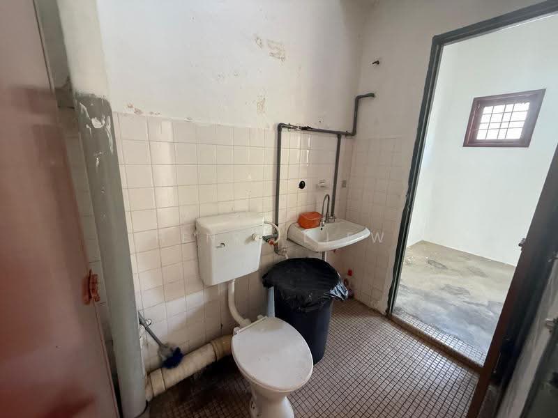 Rumah Teres 2-Tingkat untuk Dijual di Taman Puchong Perdana (Puchong) - Henry Liew - Bathroom - PropertyGuru.com.my
