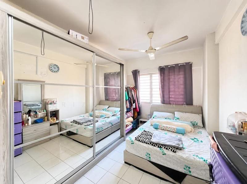 Service Residence for Sale at Serdang Skyvillas (Serdang Perdana) - Sariza Hartanah - Bedroom - PropertyGuru.com.my