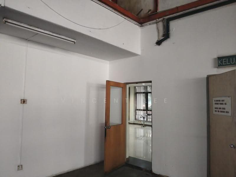 Detached Factory for Rent in Seksyen 26, HICOM Industrial Estate (Shah Alam) - Vincent Lee - Interior - PropertyGuru.com.my