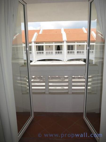 Rumah Teres 2.5-Tingkat untuk Disewa di Tanjung Tokong (Penang) - Rainny Wong - Balcony - PropertyGuru.com.my