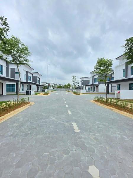 Bungalow House untuk Dijual di Taman Molek (Johor Bahru) - Ee Fong Toh - Exterior - PropertyGuru.com.my
