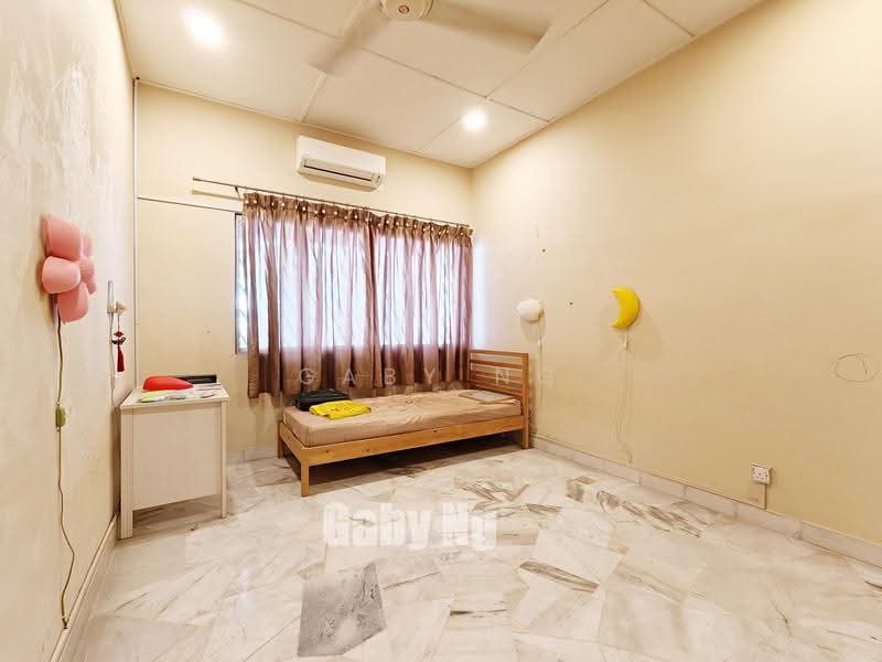 2-storey Terraced House for Sale in Taman Connaught (Cheras) - Gaby Ng - Bedroom - PropertyGuru.com.my