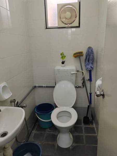 Office for Rent in Cheras Business Centre (Kuala Lumpur) - BH Tieh - Bathroom - PropertyGuru.com.my
