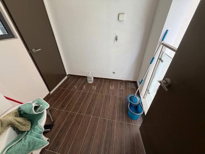 Kondominium untuk Dijual di Bay Laurel @ Country Garden Danga Bay - Yen Ma - PropertyGuru.com.my
