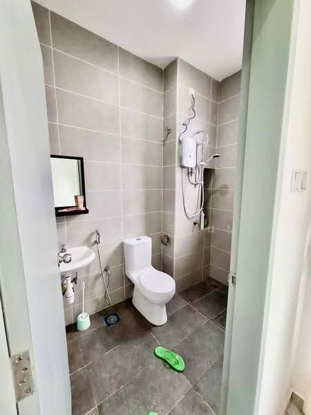 Terraced House for Sale in Bandar Putra Kulai (Kulai) - Keith Shum - Bathroom - PropertyGuru.com.my