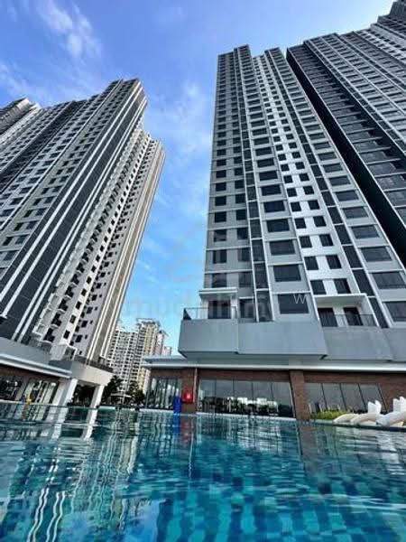 Kediaman Servis untuk Dijual di You City 3 - Jyden Tiew - Exterior - PropertyGuru.com.my