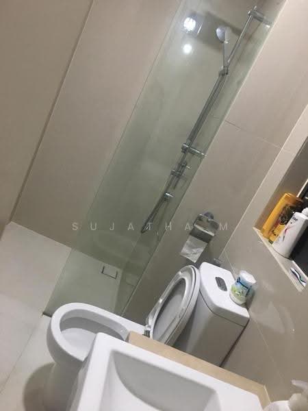 Kediaman Servis untuk Dijual di South View - Sujatha M - Bathroom - PropertyGuru.com.my