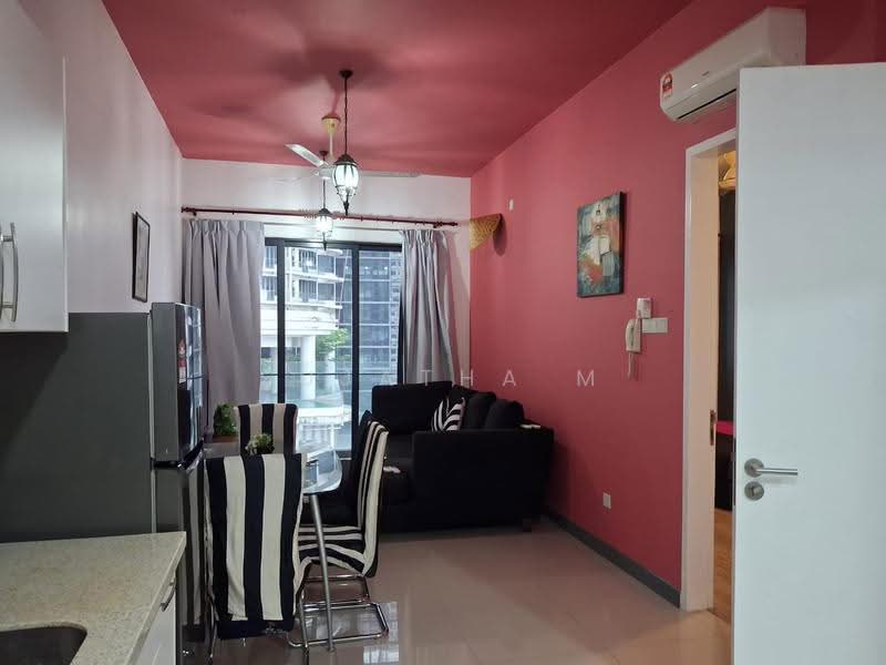 Kediaman Servis untuk Dijual di South View - Sujatha M - Living Room - PropertyGuru.com.my