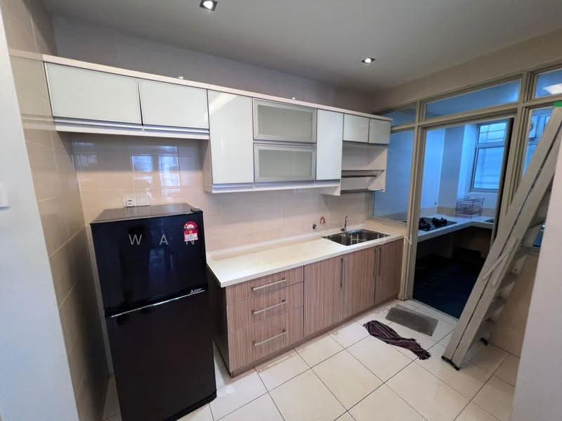 Kondominium untuk Dijual di Platinum Lake PV 13 - Wan Jia Shun - Kitchen - PropertyGuru.com.my