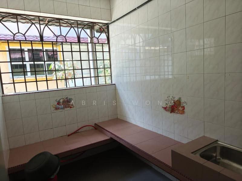 Terraced House for Rent in Shah Alam (Selangor) - Tabris Wong - Kitchen - PropertyGuru.com.my