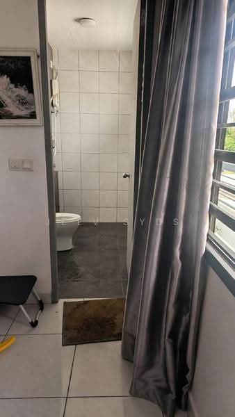 2.5-storey Terraced House for Rent in Rawang (Selangor) - Jeev Syds - Bathroom - PropertyGuru.com.my