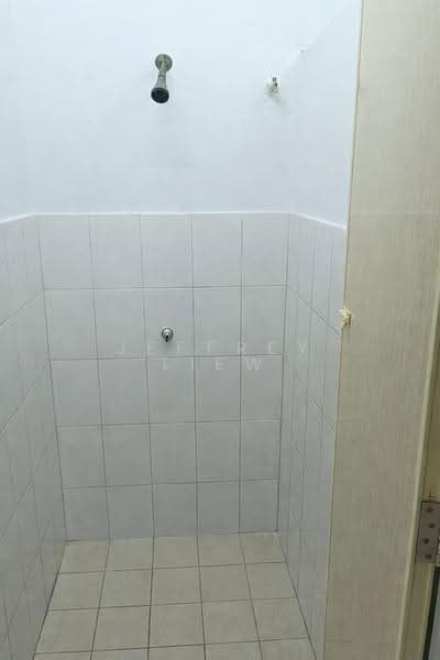 Flat for Rent at Taman Megah Kepong - Jeffrey Liew - Bathroom - PropertyGuru.com.my
