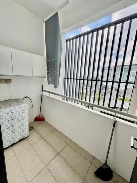 Kondominium untuk Dijual di The Park Residence, Kuching - KC Jee - Balcony - PropertyGuru.com.my